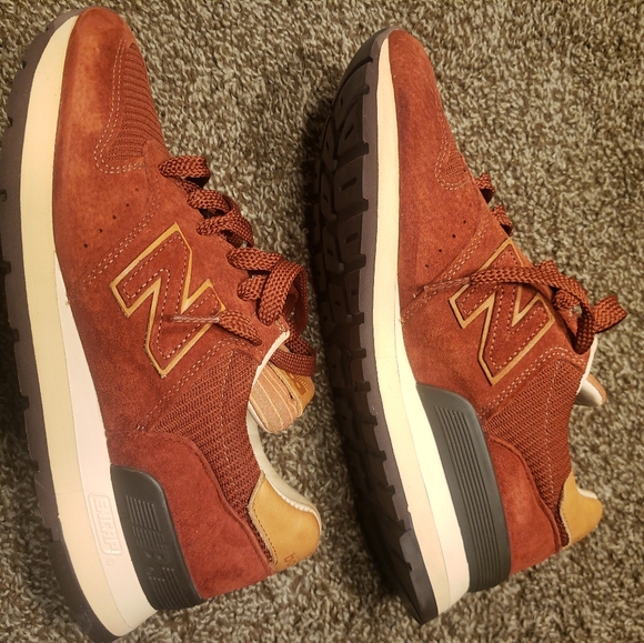 New balance men 995 size 7.5  fit women 9.5 - Picture 1 of 3